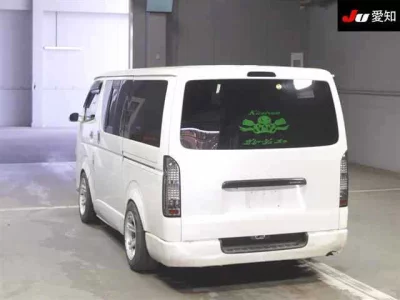 Toyota HiAce Van