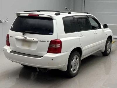 Toyota KLUGER  с аукциона в Японии