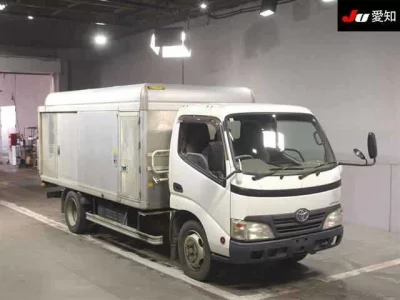 Toyota DYNA  с аукциона в Японии