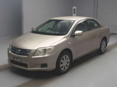 Toyota COROLLA AXIO  с аукциона в Японии