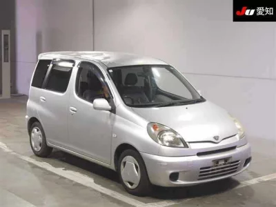 Toyota FUNCARGO  с аукциона в Японии