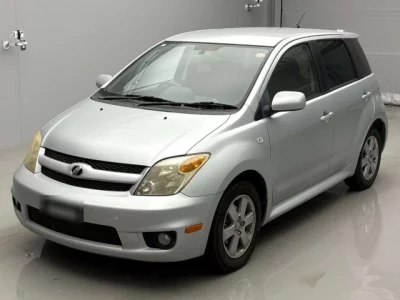 Toyota IST  с аукциона в Японии