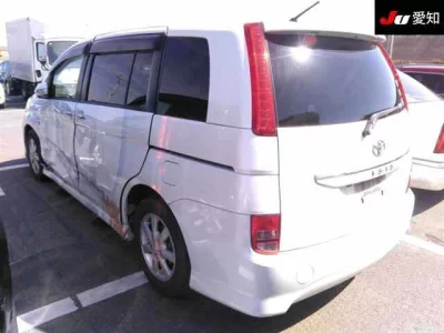 Toyota ISIS