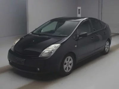 Toyota Prius  с аукциона в Японии