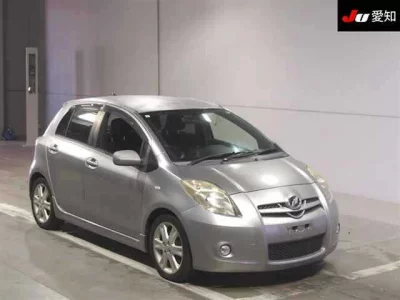 Toyota VITZ  с аукциона в Японии