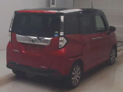 Toyota TANK
