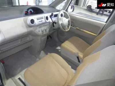 Toyota PORTE  с аукциона в Японии