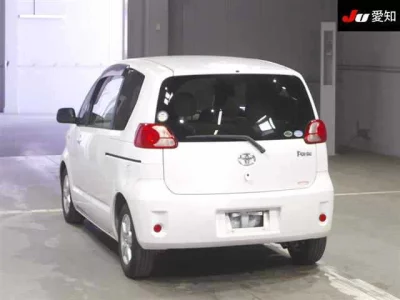 Toyota PORTE  с аукциона в Японии