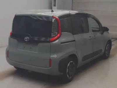 Toyota Sienta