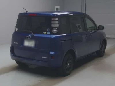 Toyota SIENTA  с аукциона в Японии