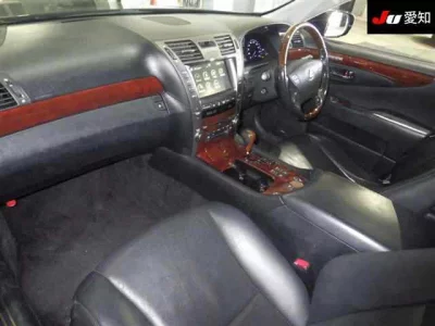 Lexus LS460L