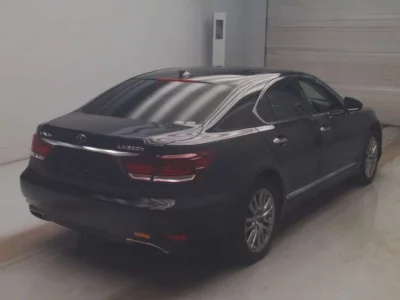 Lexus LS600h