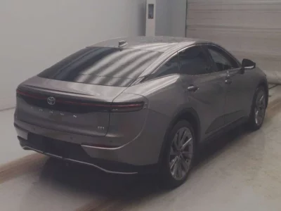 Toyota CROWN CROSSOVER