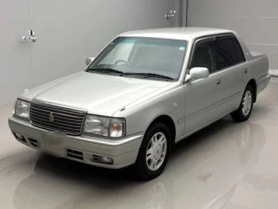 Toyota CROWN  с аукциона в Японии