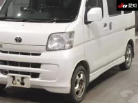 Toyota PIXIS VAN лот № 35280 оценка 3  с аукциона в Японии 6