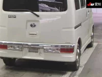 Toyota PIXIS VAN лот № 35280 оценка 3  с аукциона в Японии 7