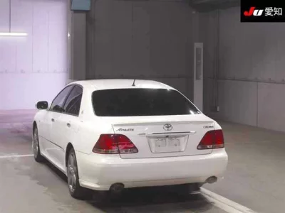 Toyota CROWN  с аукциона в Японии