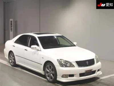 Toyota CROWN  с аукциона в Японии