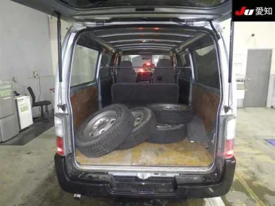 Nissan Caravan