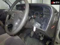 Toyota HIACE лот № 30701 оценка 3.5  с аукциона в Японии 4