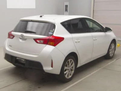 Toyota AURIS  с аукциона в Японии