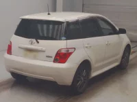 Toyota IST лот № 217 оценка 3.5  с аукциона в Японии 1