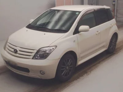 Toyota IST  с аукциона в Японии