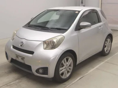 Toyota iQ
