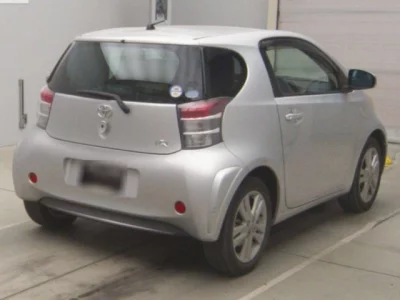 Toyota iQ