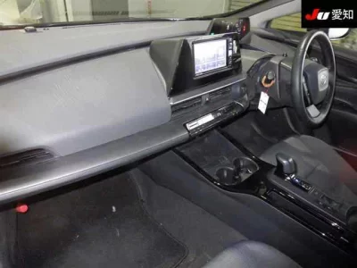 Toyota Prius  с аукциона в Японии