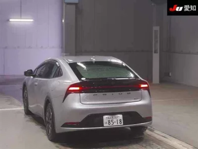 Toyota Prius  с аукциона в Японии