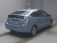Toyota Prius лот № 29077 оценка RA  с аукциона в Японии 1