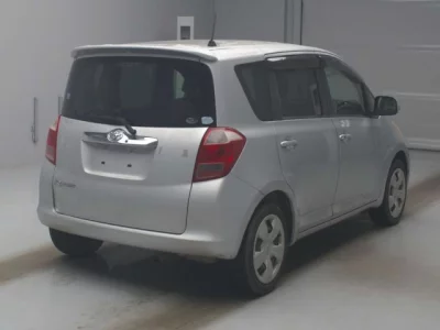 Toyota RACTIS  с аукциона в Японии