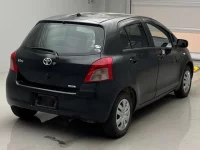 Toyota VITZ лот № 40105 оценка 3  с аукциона в Японии 1