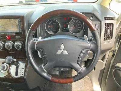 Mitsubishi DELICA D5  с аукциона в Японии