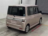 Daihatsu TANTO лот № 90324 оценка 3.5  с аукциона в Японии 4