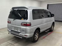 Mitsubishi DELICA лот № 30177 оценка 3.5  с аукциона в Японии 4