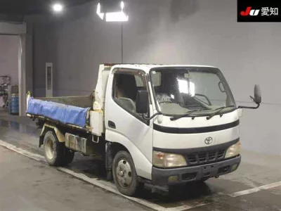 Toyota DYNA  с аукциона в Японии