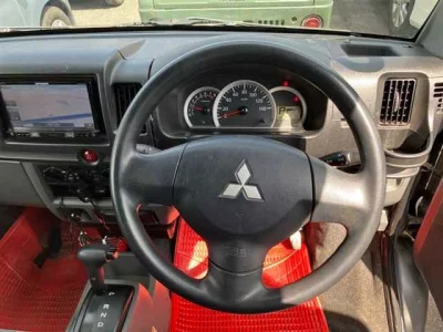 Mitsubishi Minicab Van