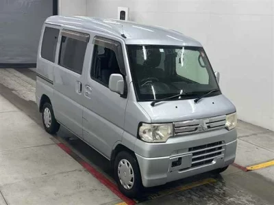 Mitsubishi Minicab Van
