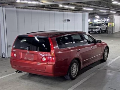 Nissan STAGEA
