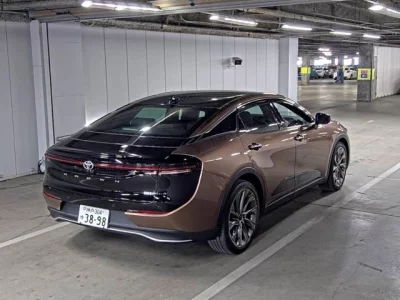Toyota CROWN CROSSOVER