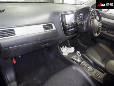 Mitsubishi OUTLANDER PHEV