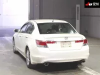 Honda INSPIRE лот № 30178 оценка 3.5  с аукциона в Японии 1