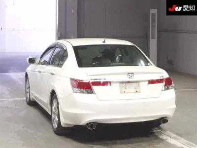 Honda INSPIRE  с аукциона в Японии