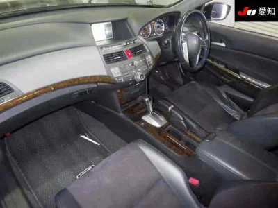 Honda INSPIRE  с аукциона в Японии