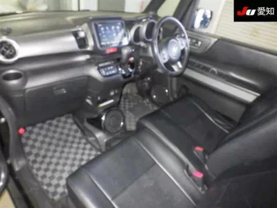 Honda N-Box Slash