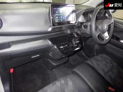 Mitsubishi EK X EV  с аукциона в Японии