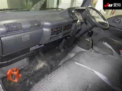 Mazda Titan