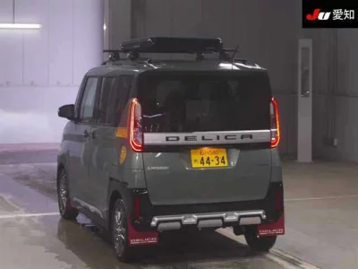Mitsubishi Delica Mini